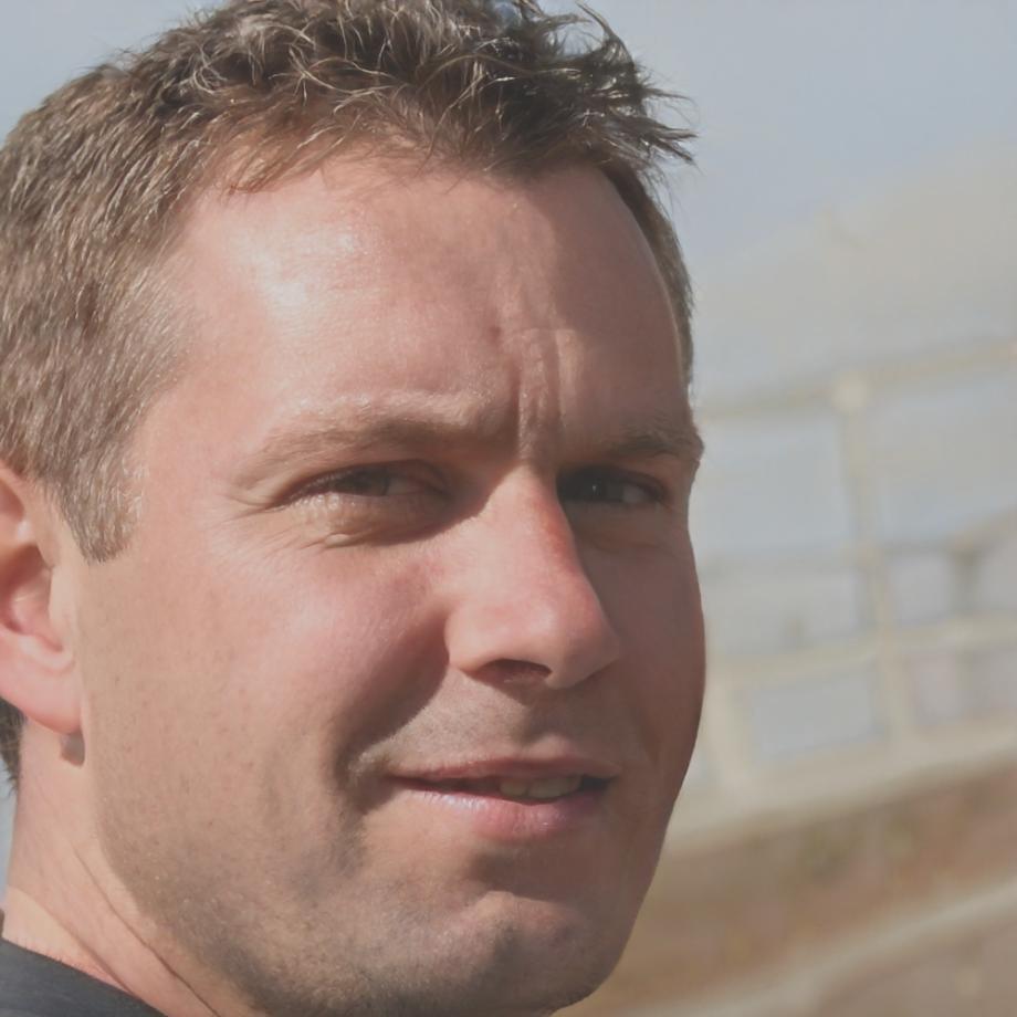 Portrait de Jorma Lintonen, formateur en analyse financière